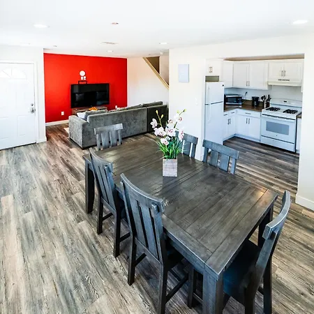 Spacious 5 Bedroom 3 Bath Home For Large Groups By Dt La Los Angeles Exterior photo