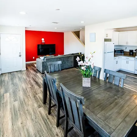 Spacious 5 Bedroom 3 Bath Home For Large Groups By Dt La Los Angeles Exterior photo