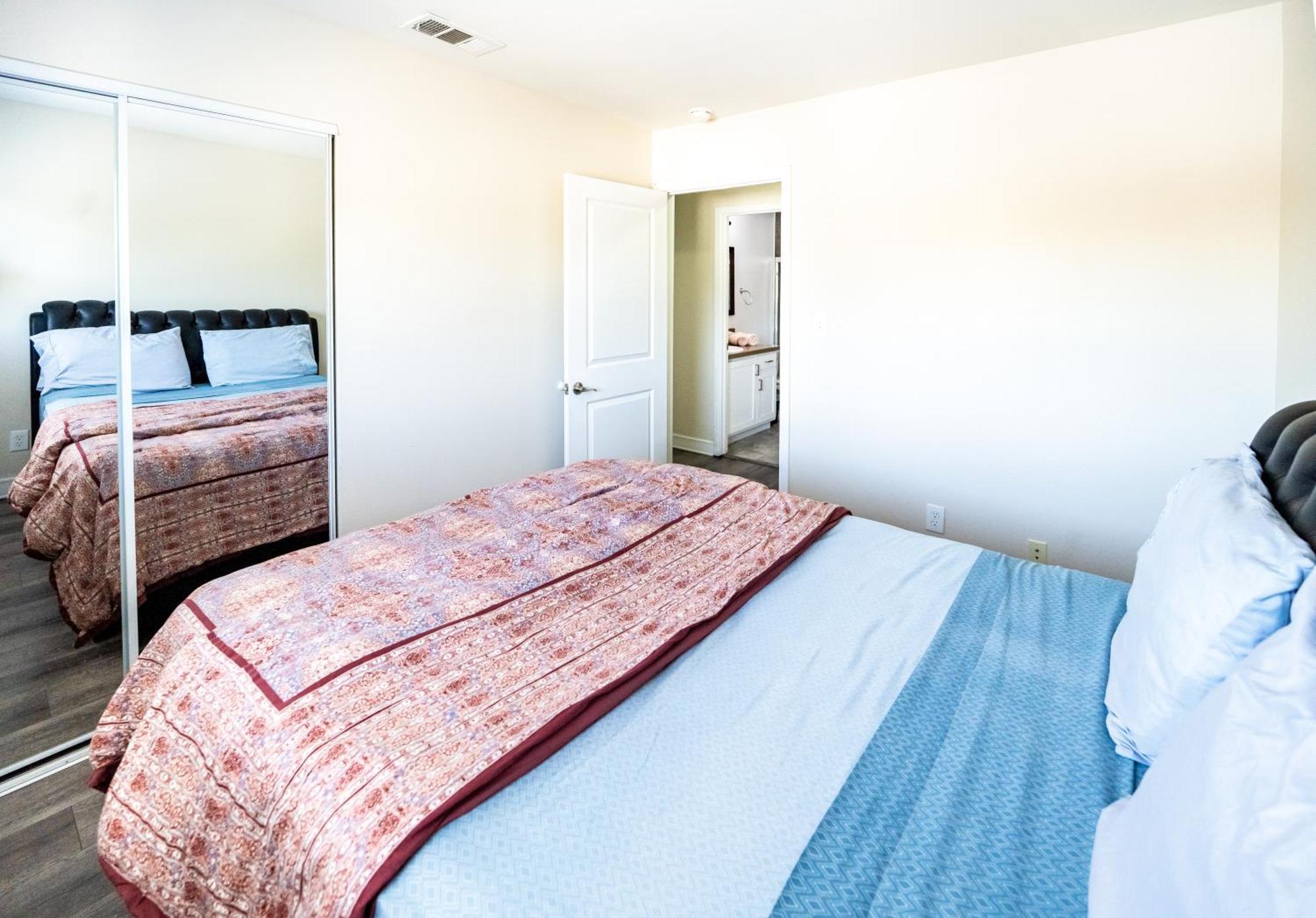 Spacious 5 Bedroom 3 Bath For Large Groups By Dt La * Los Ángeles