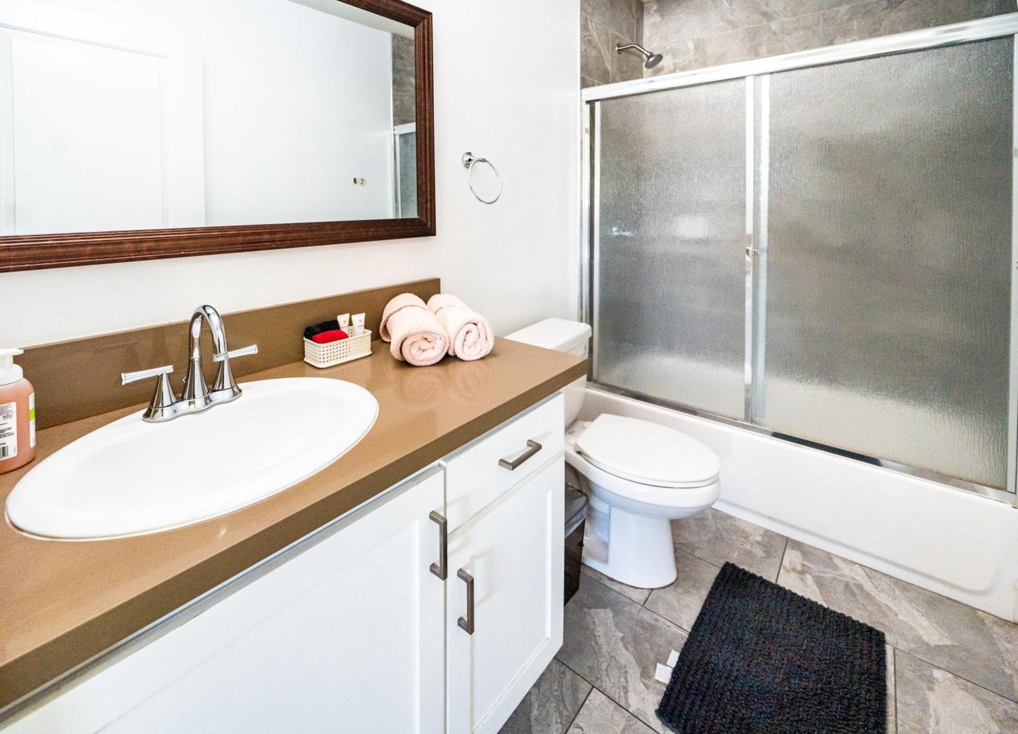 Spacious 5 Bedroom 3 Bath For Large Groups By Dt La Apartamento